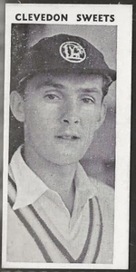 CLEVEDON-FAMOUS CRICKETERS 1959 (B&W)-#22- WARWICKSHIRE - WALTON - Picture 1 of 2