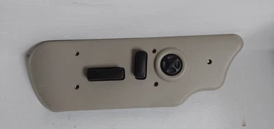 2005 CADILLAC ESCALADE DRIVER LH FRONT SEAT CONTROL SWITCH BEZEL LT SHALE (P5406 Foto 1 de 4