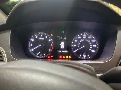 Hyundai Sonata 2015 2016 2017 2,4 L A/T velocímetro odómetro.    (136.065) millas Foto 1 de 4