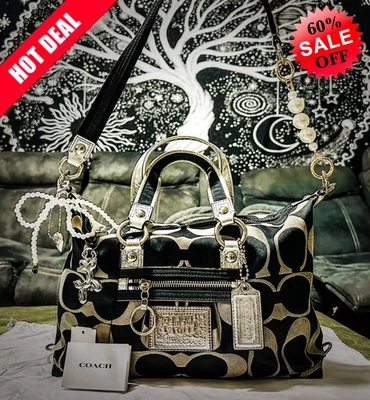 Bolso de hombro Coach Soho vintage $598 Poppy Denim Coach bolso de mano negro y plateado Foto 1 de 4