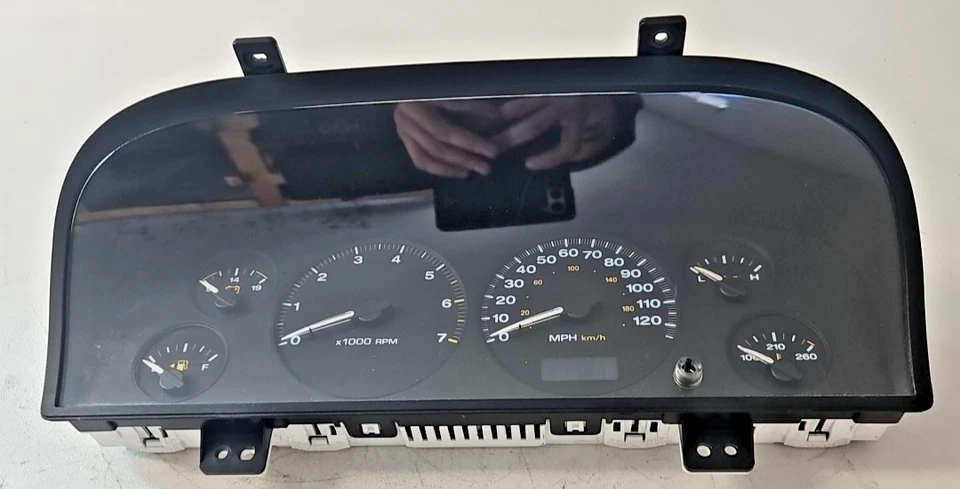 Cuadro de instrumentos velocímetro Jeep Grand Cherokee 02-04 223.351 millas Foto 1 de 4
