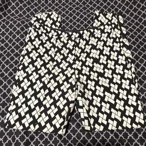Topshop Womens Black & White Geometric Aztec Bottom Zip Hem Size 6 Trousers - Picture 1 of 5