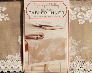 Town & Country 13x72 Tischläufer ~ in natur ~ geblümt ~ Häkelborte - Bild 1 von 3