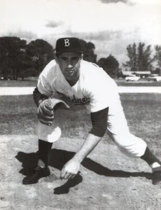 Sandy Koufax Los Angeles Dodgers Unsigned 8x10 Press Photo MLB - Picture 1 of 2