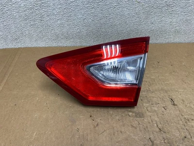 Luz trasera interior para pasajero derecho Ford Fusion 2013 a 2016 OEM V5678 DW Foto 1 de 4