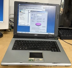 Acer Aspire 3000 Laptop & Windows 2000 Pro - Picture 1 of 12