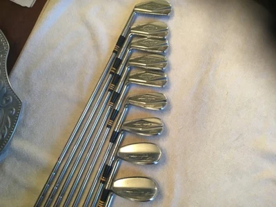 Vintage 1960 MacGregor Tourney LH2 CF4000 Black Face Irons 3-9,11,DS LH - Image 1 of 4