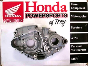 NUEVO ESTUCHE CÁRTER IZQUIERDO ORIGINAL HONDA FABRICANTE DE EQUIPOS ORIGINALES 2017-18 CRF450R/RX 11200-MKE-A00 * - Imagen 1 de 3