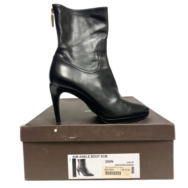 Louis Vuitton Vuitton Ankle Boots Black Leather ref.255099 - Joli Closet