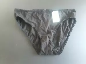 SIMPLY BASIC WOMENS BIKINI UNDERWEAR SIZE 6 MEDIUM NWT - Picture 1 of 2
