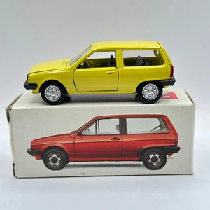 Conrad 1:43 Werbemodell VW Polo C 1014 Werbeschachtel gelb leuchtend - Picture 1 of 8