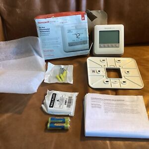 Honeywell T4 Pro Programmable Thermostat TH4110U2005 Never Used New Battery Box