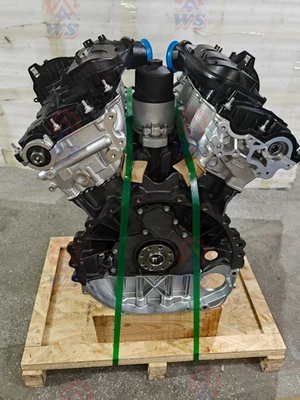 Long Block Engine Assy For 2013-21 Land Rover Range X250 306DT 3.0T  Tdv6 Diesel - Image 1 of 4