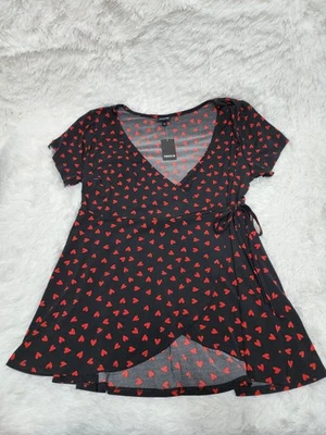Nuevo con etiquetas Top Sobrepelliz Rojo Torrido Corazón Envolvente Negro Talla 1 San Valentín Romántico Femenino Foto 1 de 4