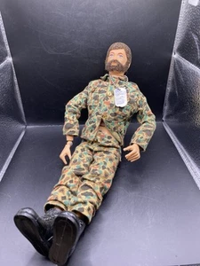 GI Joe 12" Adventure Team anni 60-70 barbuto snodato con uniforme e stivali - Foto 1 di 11