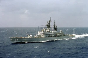 US NAVY USN guided missile cruiser USS REEVES (CG 24) DD 8X12 PHOTOGRAPH - Picture 1 of 1