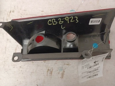 Luz trasera izquierda conductor GMC Savana 2500 2025 3085044 Foto 1 de 4