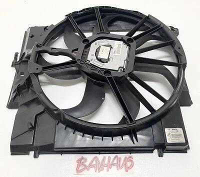 08-16 Conjunto de ventilador de refrigeración del motor OEM BMW E90 LCI 335xi N55 17427545366 335i N54 Foto 1 de 4