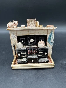 Peter Fagan Colour Box Home Sweet Home Cat Kitchen Range Figurine 1984 Vintage - Picture 1 of 10