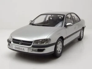 Opel Omega B 1996 Argento Modellino Auto 1:18 Triple9 - Foto 1 di 9