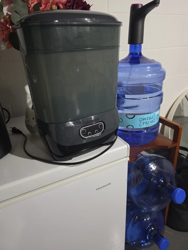 Esterilizador para lavadora de biberones Baby Brezza Foto 1 de 1