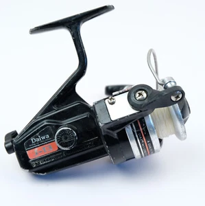 Carrete de pesca giratorio Daiwa J-13 de colección - Hecho en Corea - Funciona muy bien - Imagen 1 de 10