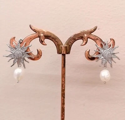 Orecchini Sole Zirconi E Perla Di Fiume - Immagine 1 di 2