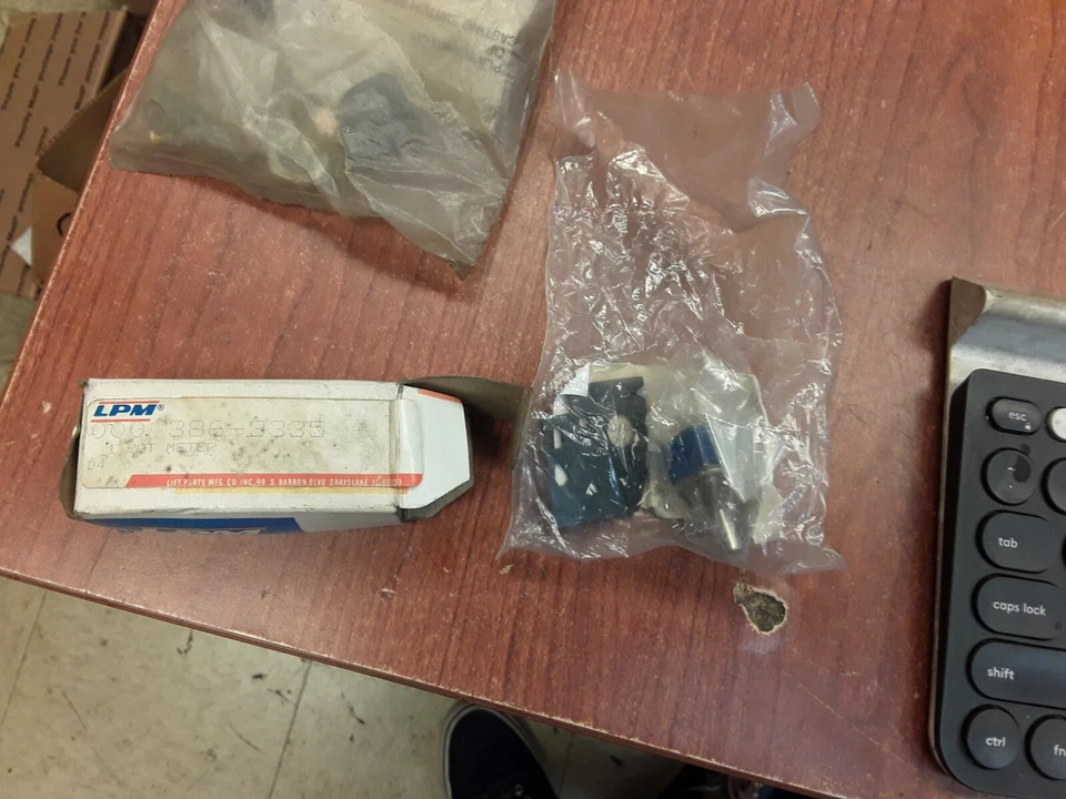 LPM 386-3335 Potentiometer - Image 1 of 4