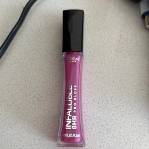 L’Oreal NO SEALS Makeup Infallible 8 Hour Lip Gloss 135 POSY Not Seal - Picture 1 of 5