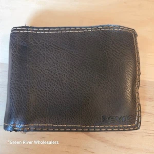 Levi Strauss braune Kunstleder-Geldbörse mit Doppelfaltung klassische Nähte Freizeit Alltag - Bild 1 von 6