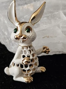 Lindo conejito vintage CORONA TRIFARI oro blanco ojos verdes conejo años 60 70 esmalte - Imagen 1 de 20