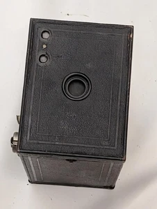Kodak No.2 Brownie Model F Box Camera – Vintage 120 Film – Made in USA - Bild 1 von 4