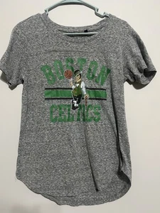 T-shirt donna Heathered antracite/nero Boston Celtics media - Foto 1 di 7