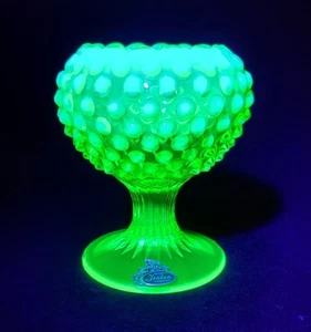 FENTON gelber Topas Opal Vaseline Schuhnagel 4 3/4 #3726 Efeu Kugel Vase mit Aufkleber - Bild 1 von 14