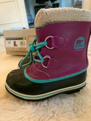 Botas de invierno Sorel Youth Yoot Pac TP aisladas impermeables ciruela brillante talla 12 Foto 1 de 3