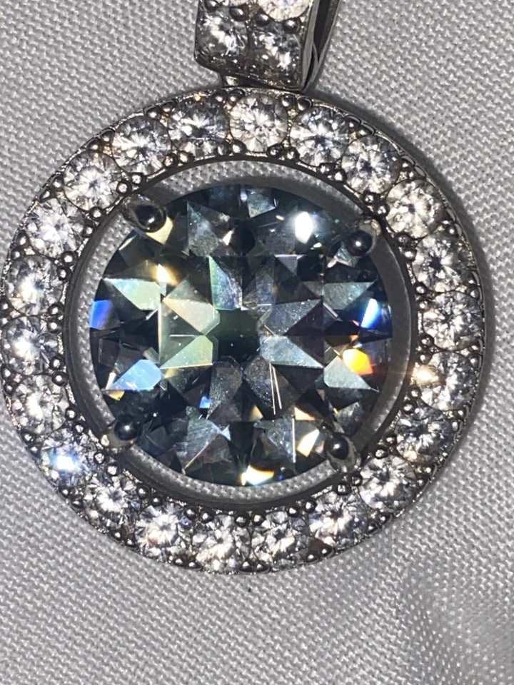 Colgante Moissanita 10 Ct Brillante Redondo VVS1 ColorD Cultivado en Laboratorio Platino/925 SS Foto 1 de 4