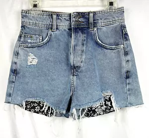 NUEVO NUEVO CON ETIQUETAS Forever 21 Pantalones Cortos Denim Envejecidos Azul con Forro de Bolsillo Floral 26 - Imagen 1 de 2