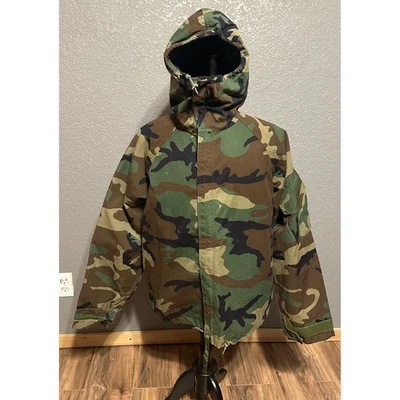 Chaqueta camuflada Woodland NFR protección química ropa militar de EE. UU. mediana larga Foto 1 de 4