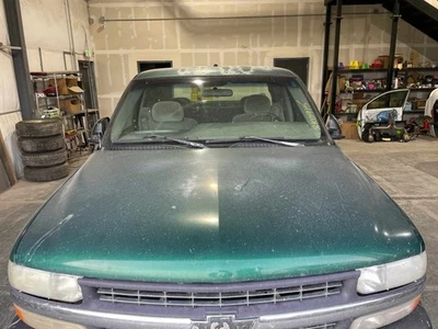 99-02 SILVERADO1500 Hood Meadow Green Metallic-68U - Изображение 1 из 4
