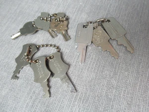 3 Lots of Luggage Keys - 3 Samsonite, 3 American Tourist & 3 Duette - 210 - Picture 1 of 8