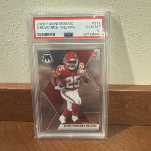 Panini Mosaic 2020 - Rookies Clyde Edwards-Helaire #212 RC PSA 10 - Imagen 1 de 2