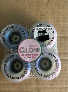 Bont Skates Glow Light Up LED Quad Rollschuh Rollen Aqua Blau 62x38MM 83A Neu - Bild 1 von 6