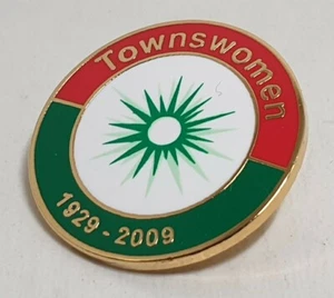 TOWNSWOMEN GUILD 1929 - 2009 PIN BADGE TIE LAPEL BROOCH COLLECTABLE CLUB - Picture 1 of 2