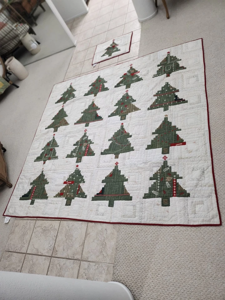 Pottery Barn Arden Tree Handcrafted Christmas Tree Quilt Queen + SHAM - Image 1 of 4