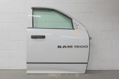 2013-2018 DODGE RAM 2500-3500 RIGHT SIDE FRONT DOOR (OEM) SEMI-COMPLETE Foto 1 de 4