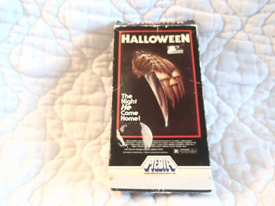 HALLOWEEN VHS MEDIA VIDEO WHITE STRIPE JOHN CARPENTER HORROR JAMIE LEE CURTIS - Image 1 of 4