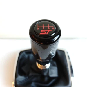 ST CARBON SPORT 6 SHIFT GEAR KNOB for FORD FOCUS MK1 MK2 ST 225 XR5 TURBO FIESTA - Picture 1 of 6
