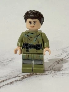 Princess Leia sw1296 Olive Green Endor Outfit Star Wars Minifigure Lego - Picture 1 of 1