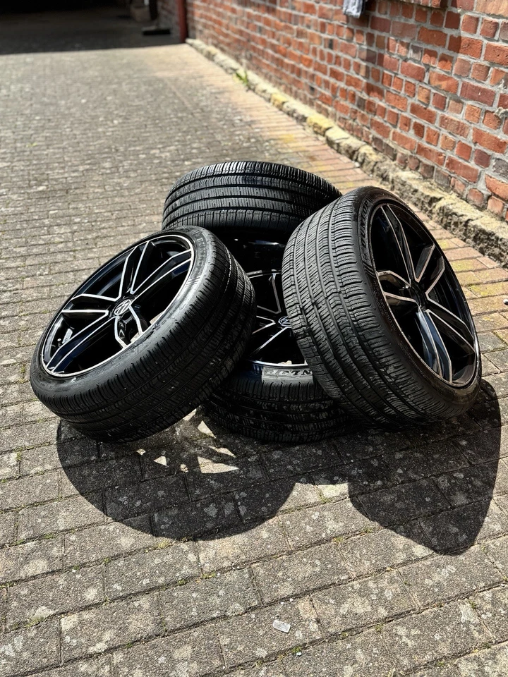 225/40R18 Mit Neue Reifen  - Bild 1 von 4