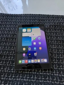 Apple iPad A2603 9gen 256gb WiFi +Cellular - Bild 1 von 11